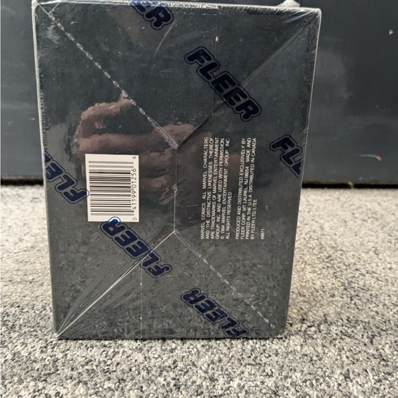 1994 Fleer Flair MARVEL UNIVERSE CARDS INAUGURAL EDITION BOX Factory Sealed - Picture 5 of 5